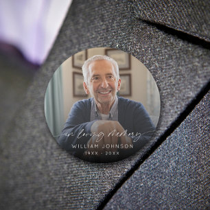 In Liefdevolle Geheugen Foto Elegant Script begraf Ronde Button 7,6 Cm