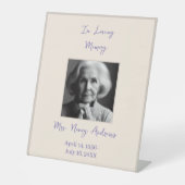 In liefdevolle herinnering elegante begrafenismonu reclamebord met voetstuk (Voorkant)