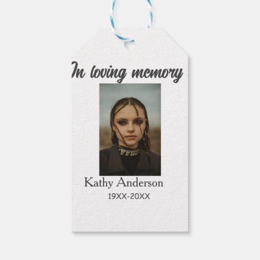 In liefdevolle herinnering van add naam gedenkteke cadeaulabel (Achterkant)