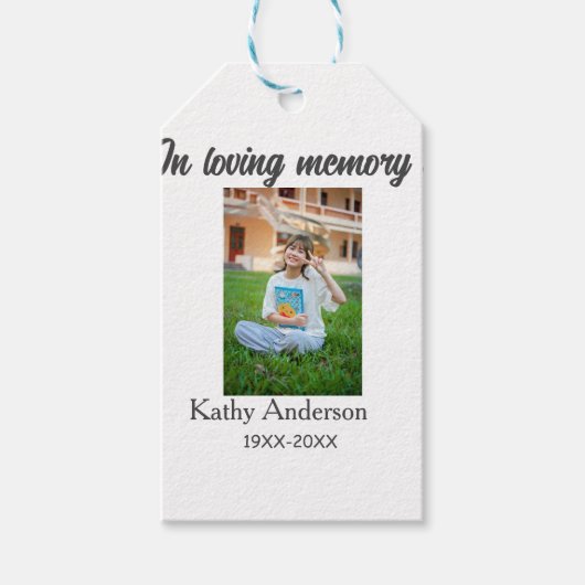 In liefdevolle herinnering van add naam gedenkteke cadeaulabel (Voorkant)