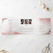 In Loving Memory Blush Red Flower Funeral Drieluik Kaart (Binnen)