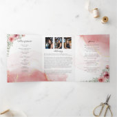 In Loving Memory Blush Red Flower Funeral Drieluik Programma (Binnen)