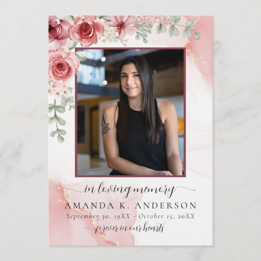 In Loving Memory Blush Red Flower Funeral Programmakaart (Voorkant)