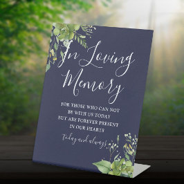 In Loving Memory Greenery Marine Blauwe bruiloft Reclamebord Met Voetstuk