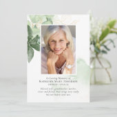 In Loving Memory Greenery Photo Memorial Service Programmakaart (Staand voorkant)