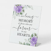 In Loving Memory Paarse Bloemen Reclamebord Met Voetstuk (Voorkant)