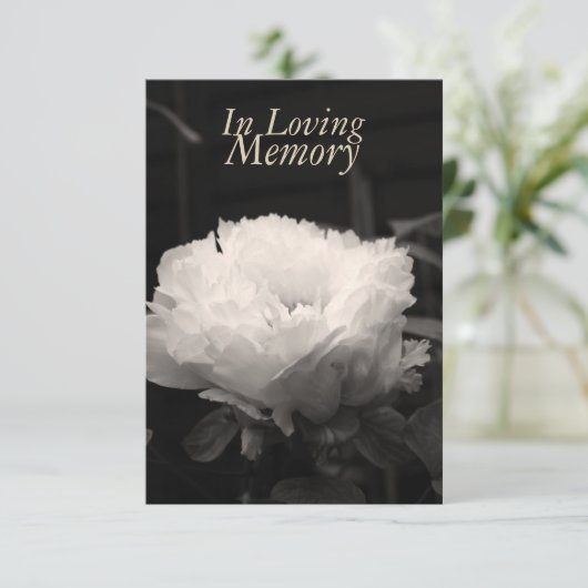 In Loving memory Peony Celebration of Life Kaart (Staand voorkant)