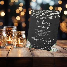 In Loving Memory String Lights Zwart Gedenkteken Reclamebord Met Voetstuk