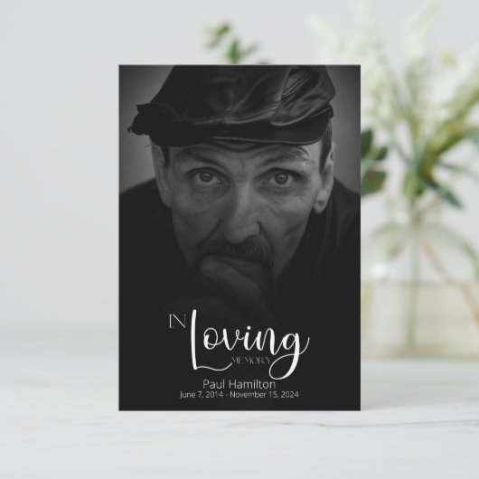 In Loving Memory White Script dank u kaart (Staand voorkant)