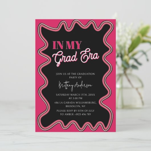 In Mijn Afstudeerder Era Roze en Zwart Squiggly Af Kaart (Staand voorkant)