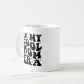 In Mijn Coole Moeder Tijdperk, Swiftie Moeder Koffiemok (Voorkant links)