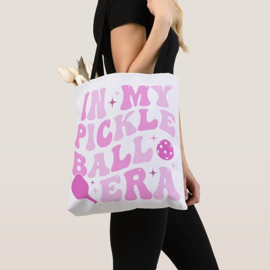 In mijn pickleball-tijdperk | Roze Groovy beletter Tote Bag (Dichtbij)