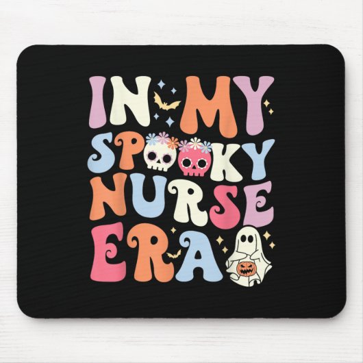 In Mijn Spooky Verpleegster Era Halloween Groovy G Muismat (Voorkant)