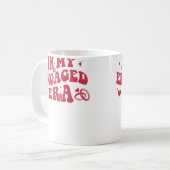 In mijn verloofde tijdperk retro bruid vrijgezelle koffiemok (Voorkant links)