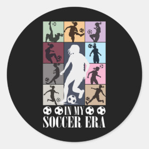 In Mijn Voetbal Tijdperk Grappige Voetbal Meisje S Ronde Sticker