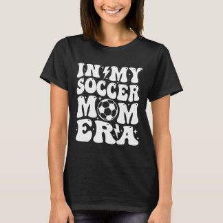 In M'n Voetbalmoeder Tijdperk T-shirt