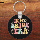 In My Bride Era Groovy Huwelijk Verloving Bachelor Sleutelhanger (Voorkant)