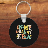 In My Granny Era Funny Sarcastic Groovy Retro Moth Sleutelhanger (Voorkant)
