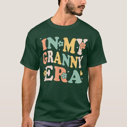 in My Granny Era Funny Sarcastic Groovy Retro Moth T-shirt (Voorkant)