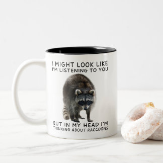 In My Head I'm Thinking About Raccoons Funny Tweekleurige Koffiemok