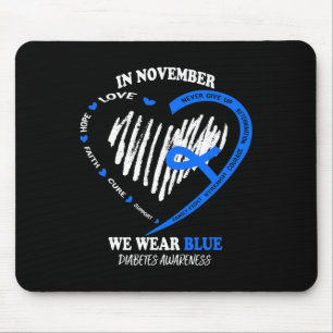 In november Draag we Blue Messy Bun Diabetes Aware Muismat