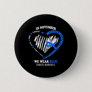 In november Draag we Blue Messy Bun Diabetes Aware Ronde Button 5,7 Cm