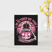 In October We Wear Nk Halloween Pumpkin Skeleton D Kaart (Gele Bloem)