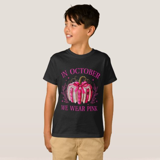 In October We Wear Nk Pumpkin Book Breast Cancer A T-shirt (Voorkant volledig)