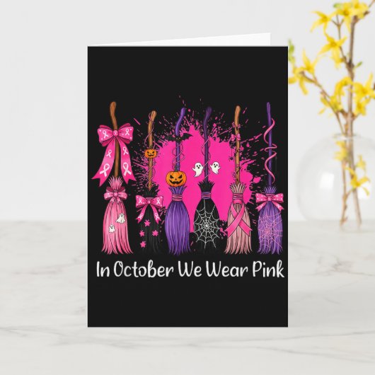 In October We Wear Nk Witch Broom Breast Cancer Ha Kaart (Gele Bloem)