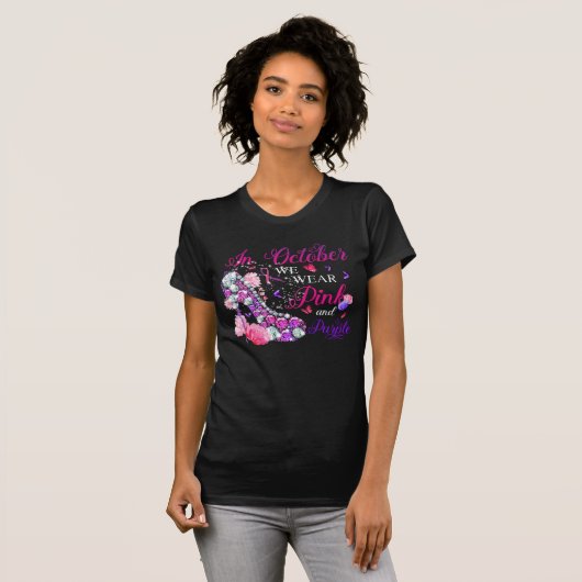 In October we wear pink and purple breast carcinoa T-shirt (Voorkant volledig)