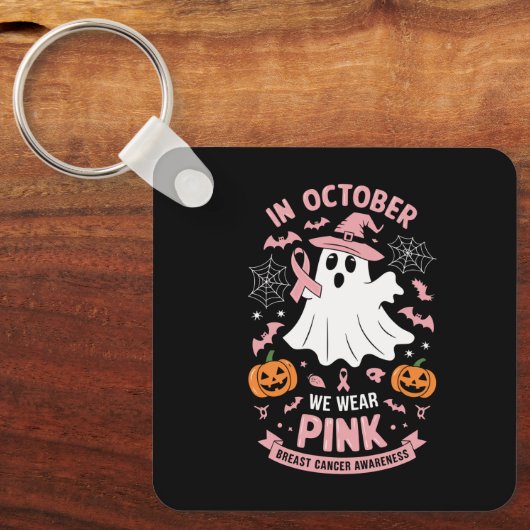 In oktober Draag we Pink Ghost Witch borstkanker Sleutelhanger (Voorkant)