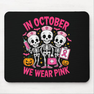 In oktober Draag we Pink Nurse Skeleton Breast Can Muismat