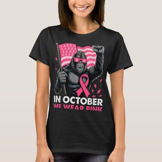 In oktober Draag we roze Bigfoot Borstkanker Awar T-shirt (Voorkant)