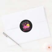 In oktober Draag we roze en kijken we naar het sof Ronde Sticker (Envelop)