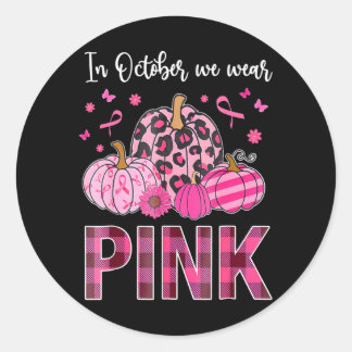 In oktober Draag we roze lobbon-pompoen Ronde Sticker