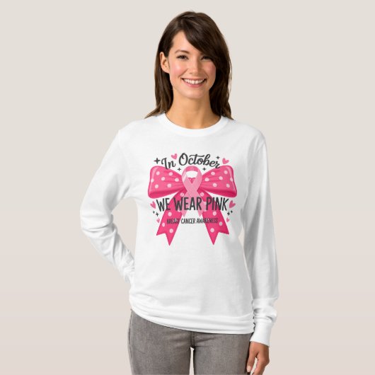 In oktober Draag we roze polka dot boog T-shirt (Voorkant volledig)