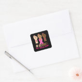 In oktober draag we roze vierkante sticker (Envelop)