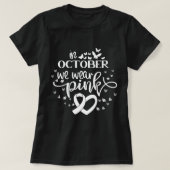 In oktober Draag we roze vlinders borstkanker T-shirt (Design voorkant)