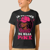 In oktober Draag we roze zwarte borstkanker T-shirt (Voorkant)