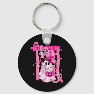 In oktober dragen we roze spookheks borstkanker sleutelhanger
