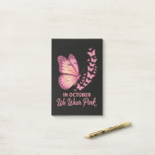 In oktober Roze Borst Vlinder Post-it® Notes (Op bureau)