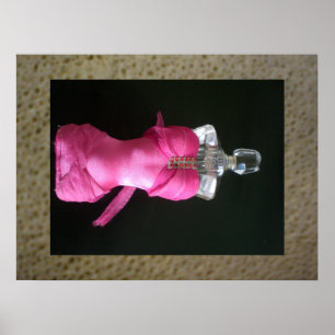 in Pink Bask parfume fles Poster