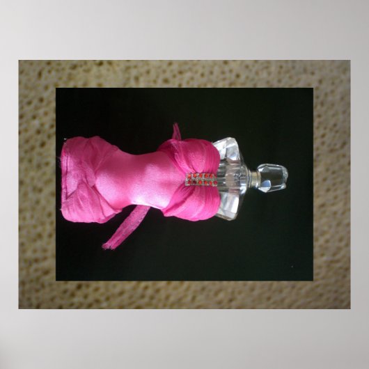 in Pink Bask parfume fles Poster (Voorkant)
