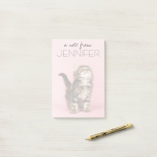  in Pink Kitten Post-it® Notes (Op bureau)