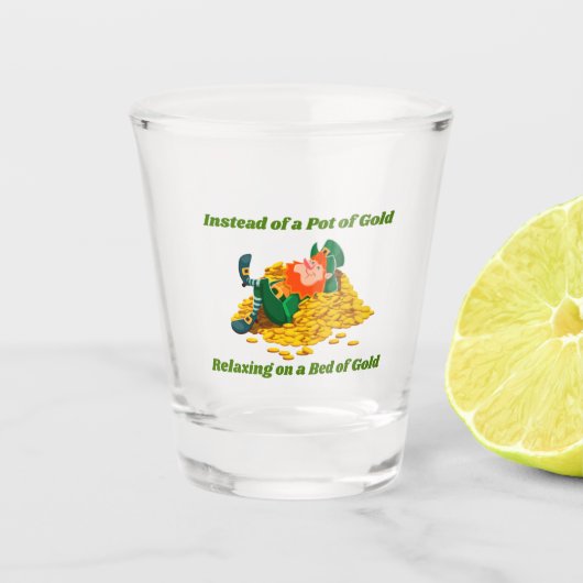 In plaats van een pot met goud op een shot glas (Voorkant)