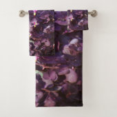  in Purple Flowers Bad Handdoek (Insitu)