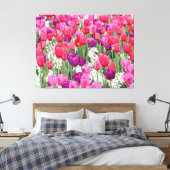  in roze bloemblaadjes canvas afdruk (Insitu (Slaapkamer))