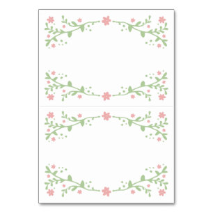 in roze opvouwbare tafel plaats kaarten