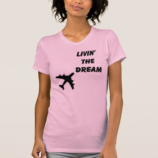 in roze t-shirt (Voorkant)