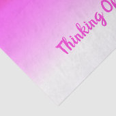 in roze tissuepapier (Detail)